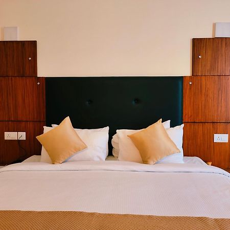 Presidency Kochi City Centre Екстер'єр фото