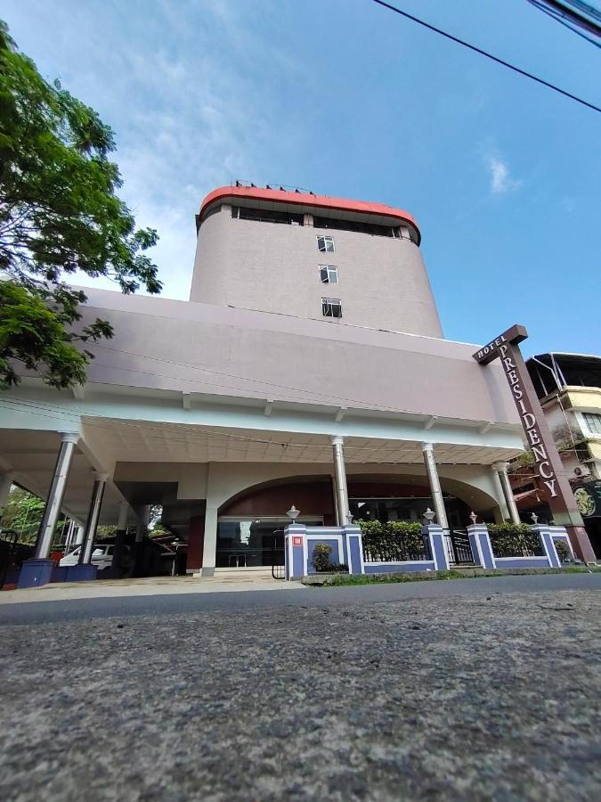 Presidency Kochi City Centre Екстер'єр фото