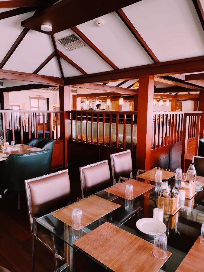 Presidency Kochi City Centre Екстер'єр фото
