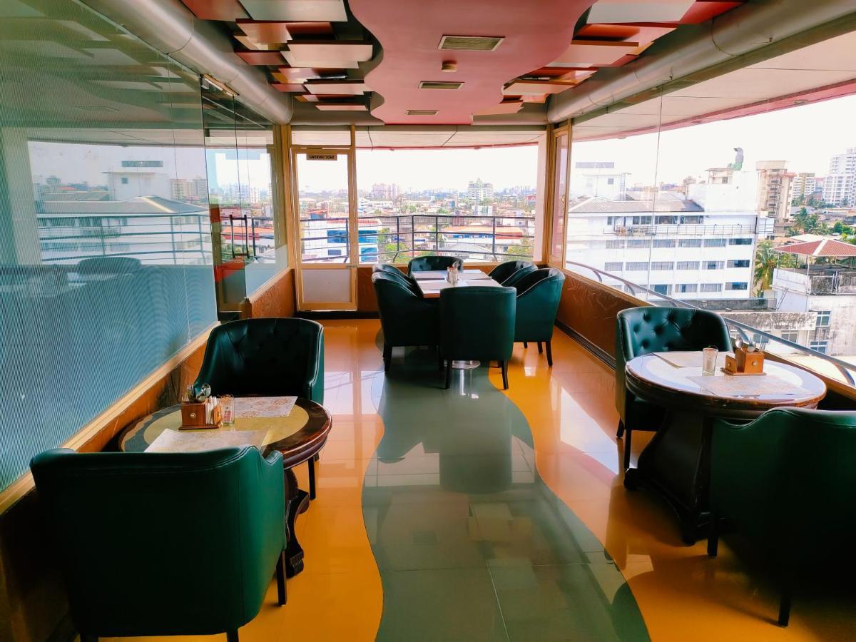 Presidency Kochi City Centre Екстер'єр фото