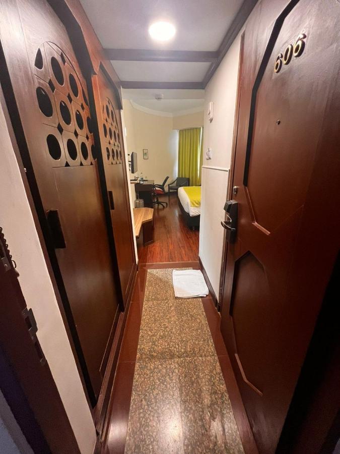 Presidency Kochi City Centre Екстер'єр фото
