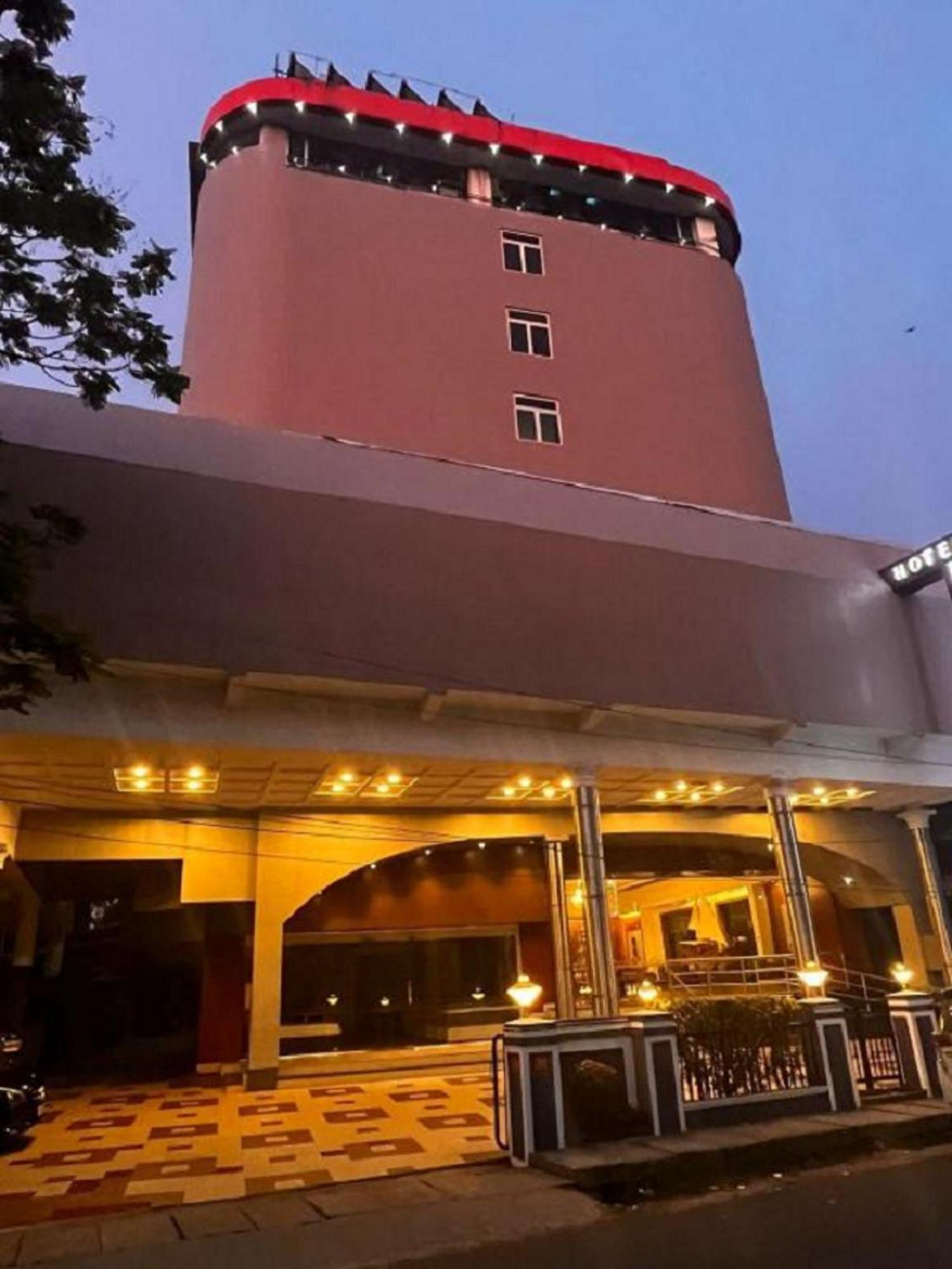 Presidency Kochi City Centre Екстер'єр фото