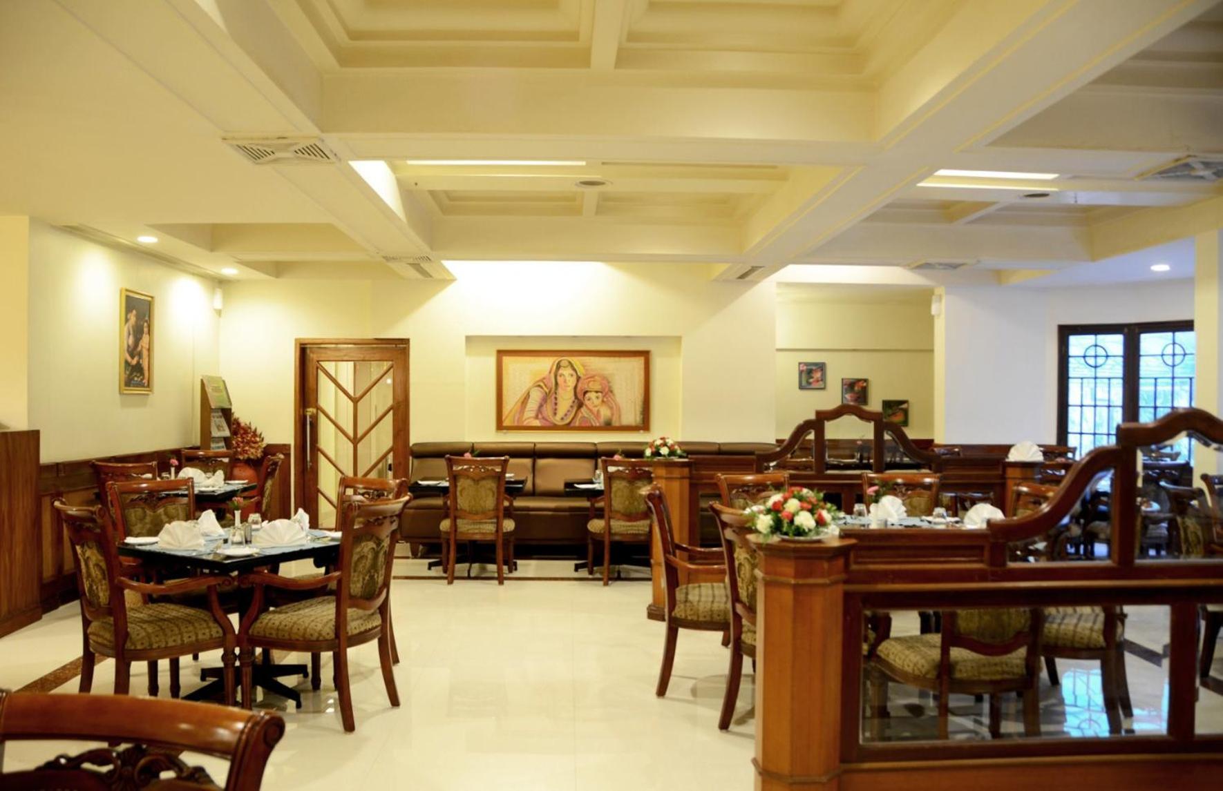Presidency Kochi City Centre Екстер'єр фото