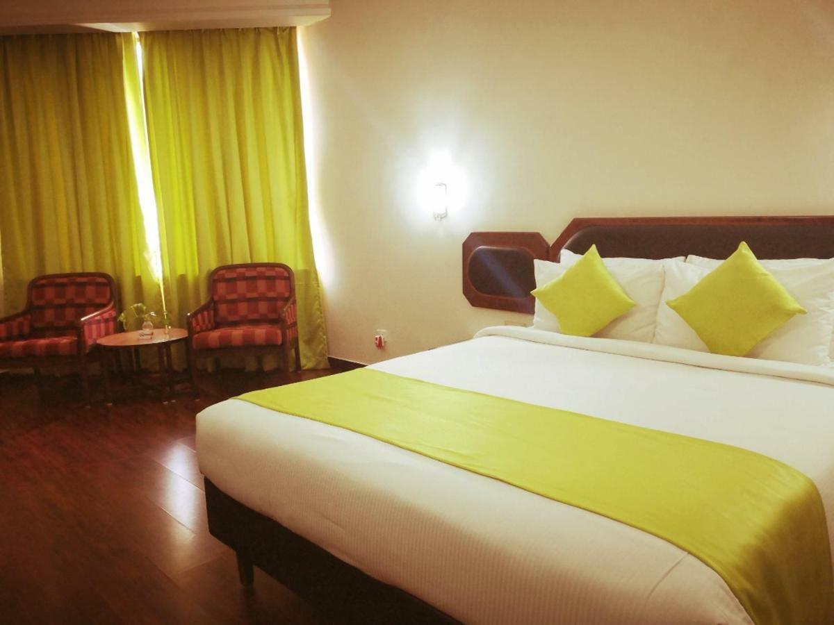 Presidency Kochi City Centre Екстер'єр фото