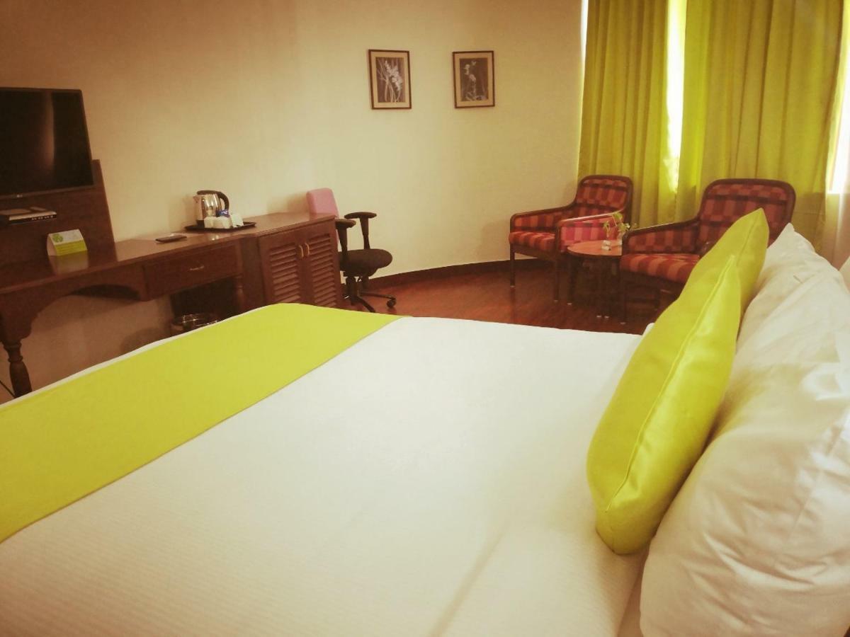 Presidency Kochi City Centre Екстер'єр фото