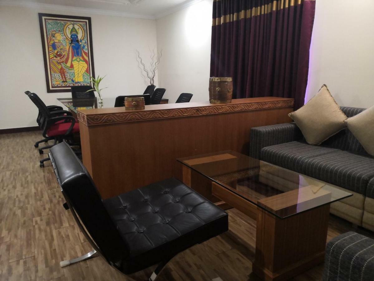 Presidency Kochi City Centre Екстер'єр фото