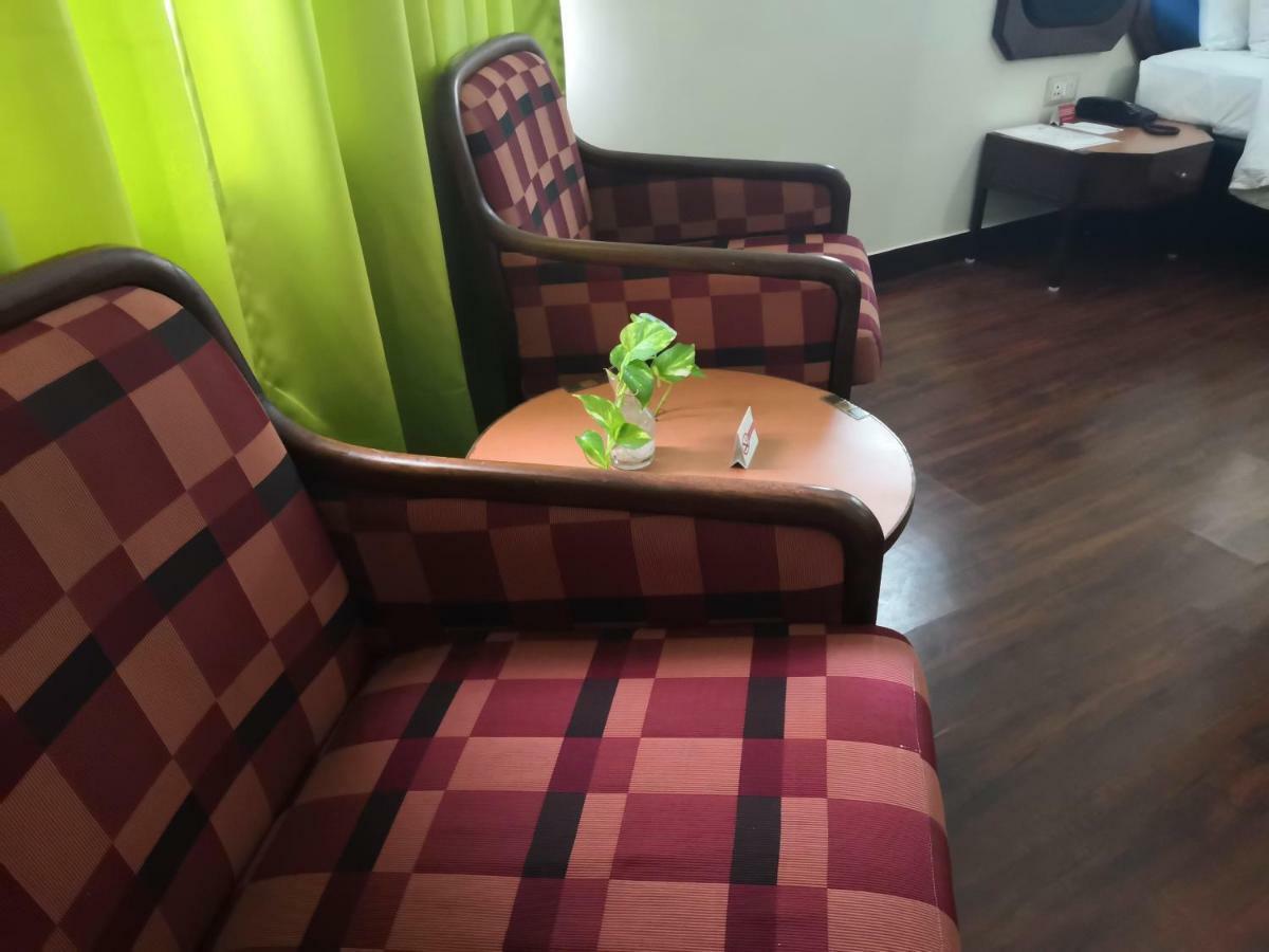 Presidency Kochi City Centre Екстер'єр фото