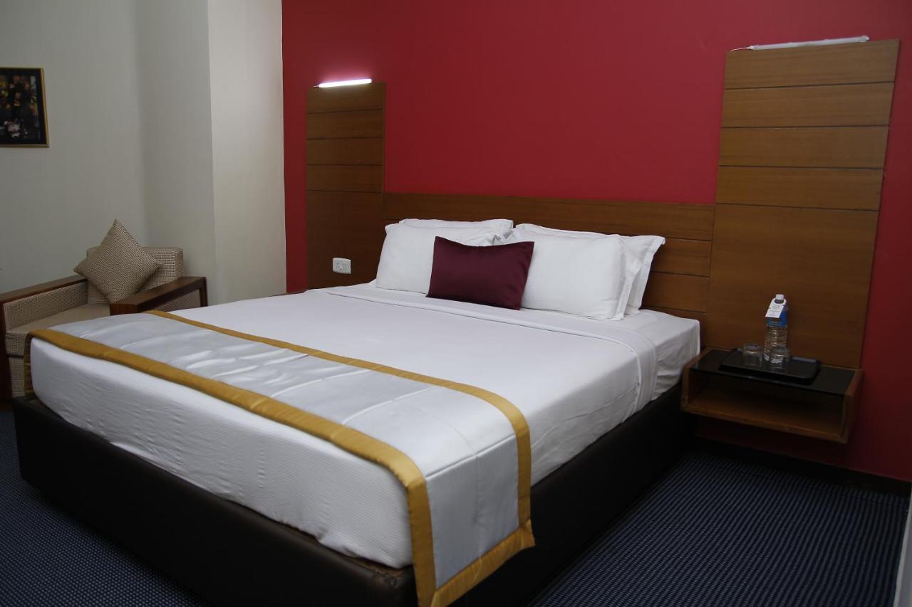Presidency Kochi City Centre Екстер'єр фото
