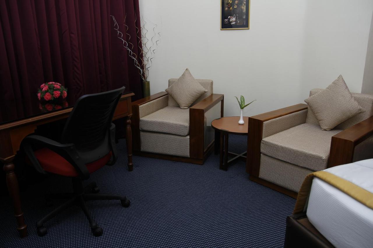 Presidency Kochi City Centre Екстер'єр фото