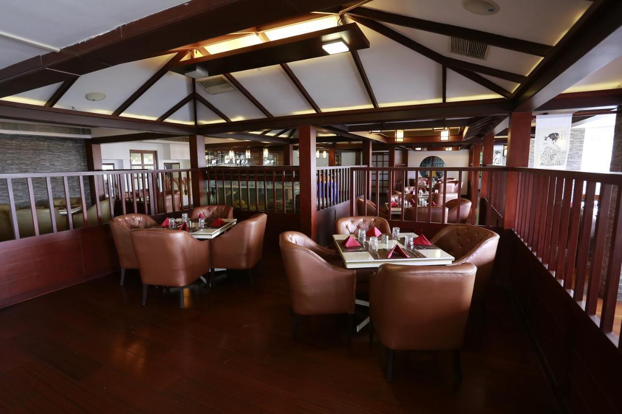 Presidency Kochi City Centre Екстер'єр фото